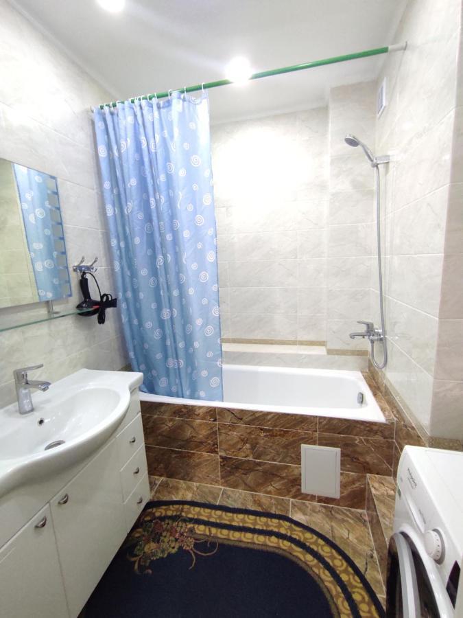 Prestigious Apartment In Bishkek Exteriör bild